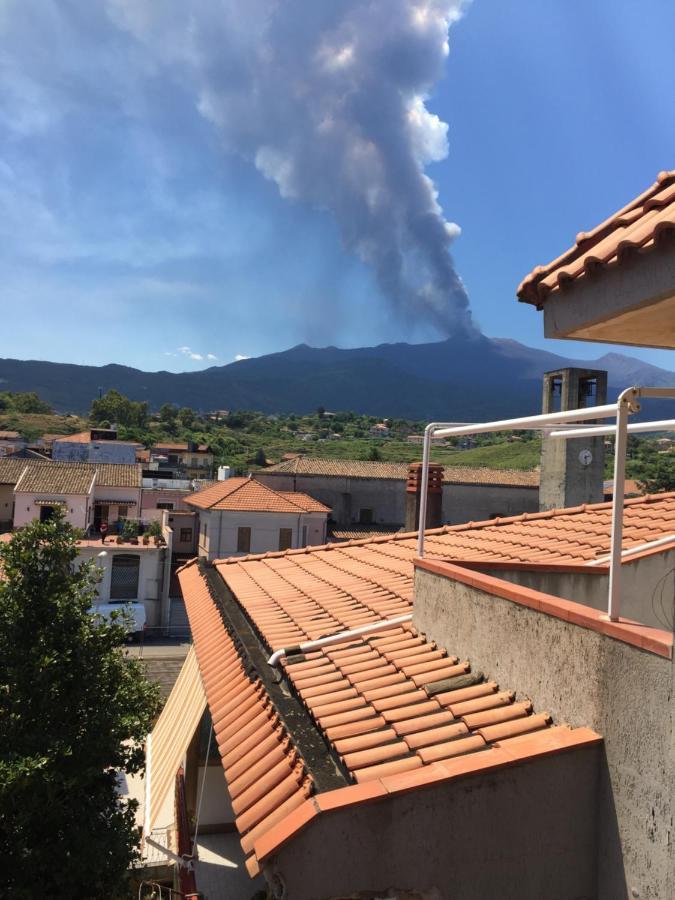 Etna Home Santa Venerina Exteriör bild